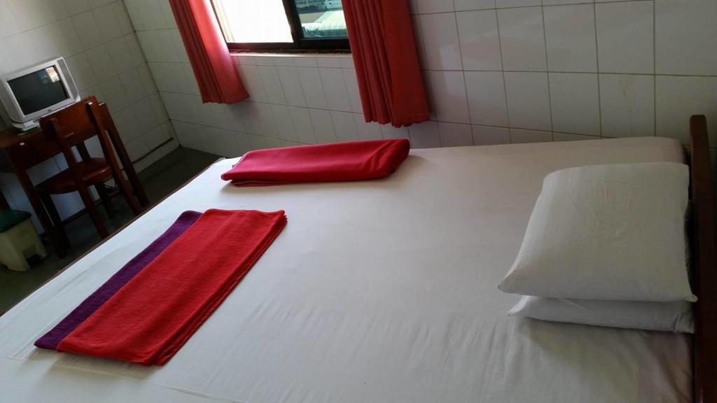 Chhaya Guest House Battambang Exteriör bild