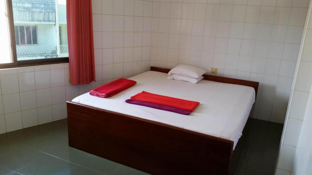 Chhaya Guest House Battambang Exteriör bild
